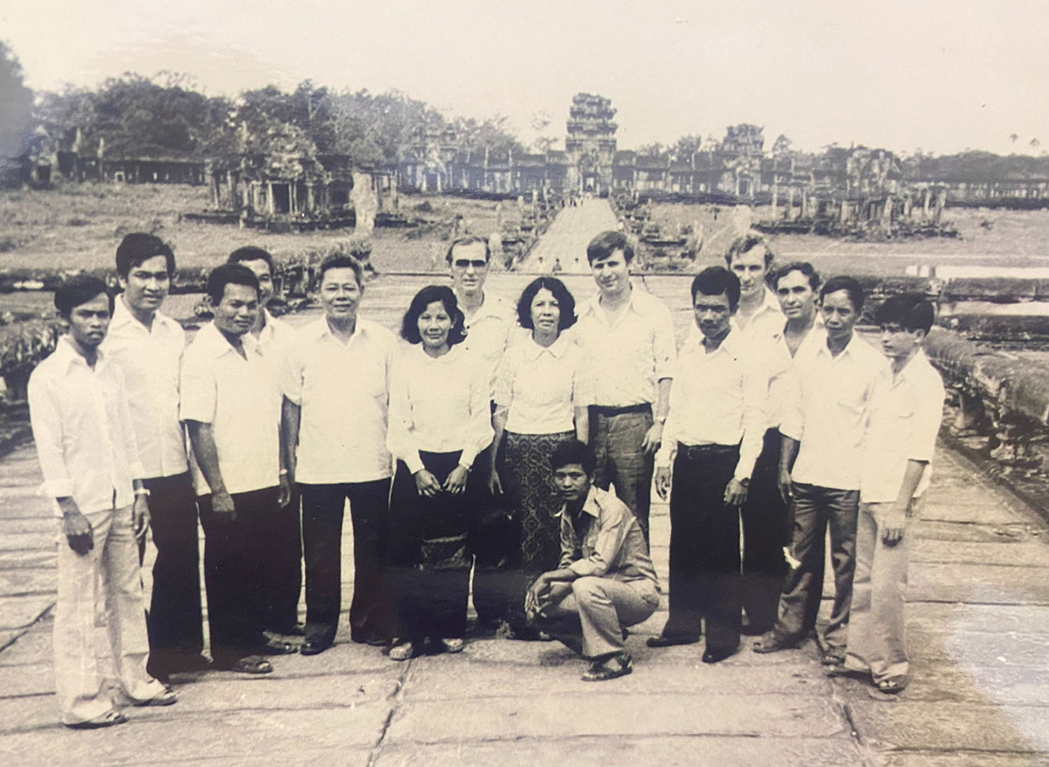 Các chuyên gia Bình Trị Thiên và nước bạn.