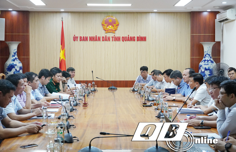 Toàn cảnh buổi làm việc.