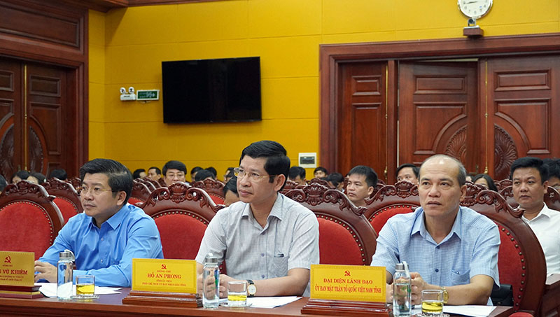 Các đại biểu dự hội nghị