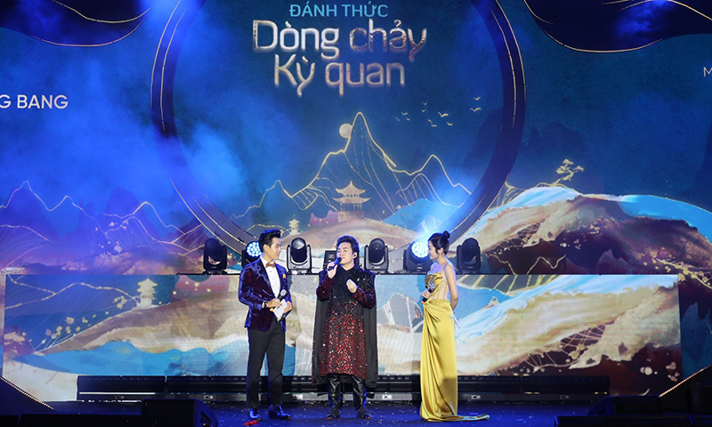 Chương trình có sự tham gia của nhiều ca sỹ nổi tiếng.