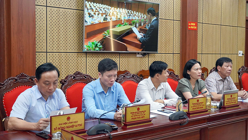 Đại biểu dự phiên họp