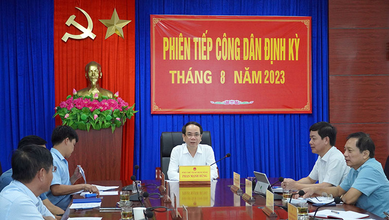 Toàn cảnh phiên tiếp công dân của UBND tỉnh