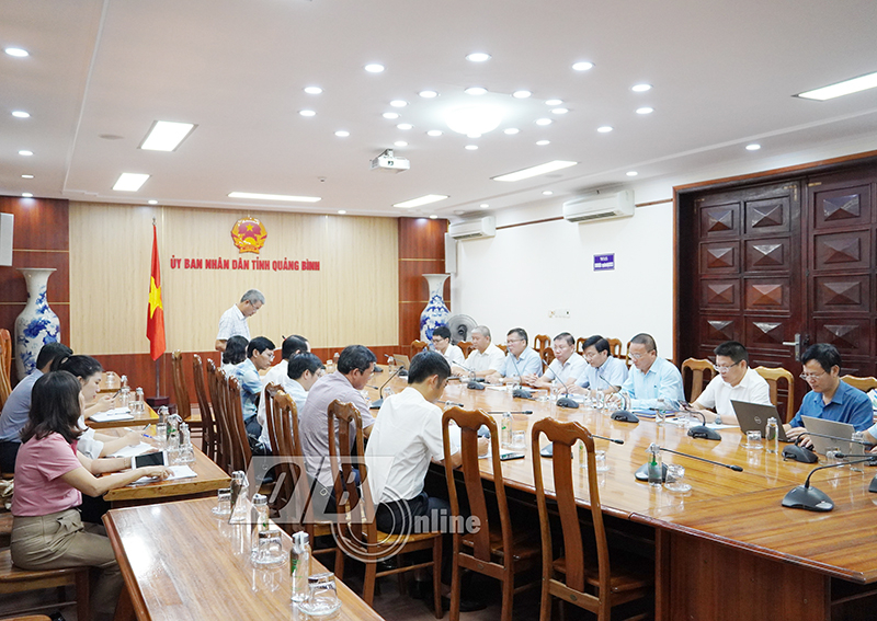 Quang cảnh buổi làm việc.