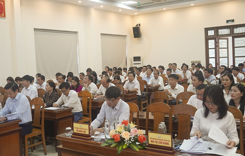 Các đại biểu tham dự hội nghị