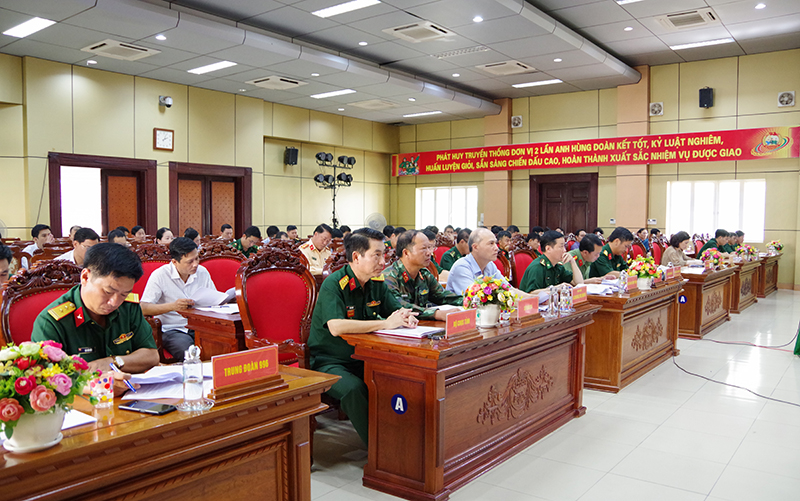 Các đại biểu dự hội nghị.
