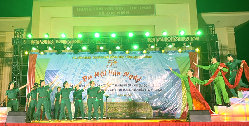 Chương trình văn nghệ của xã Lộc Ninh.