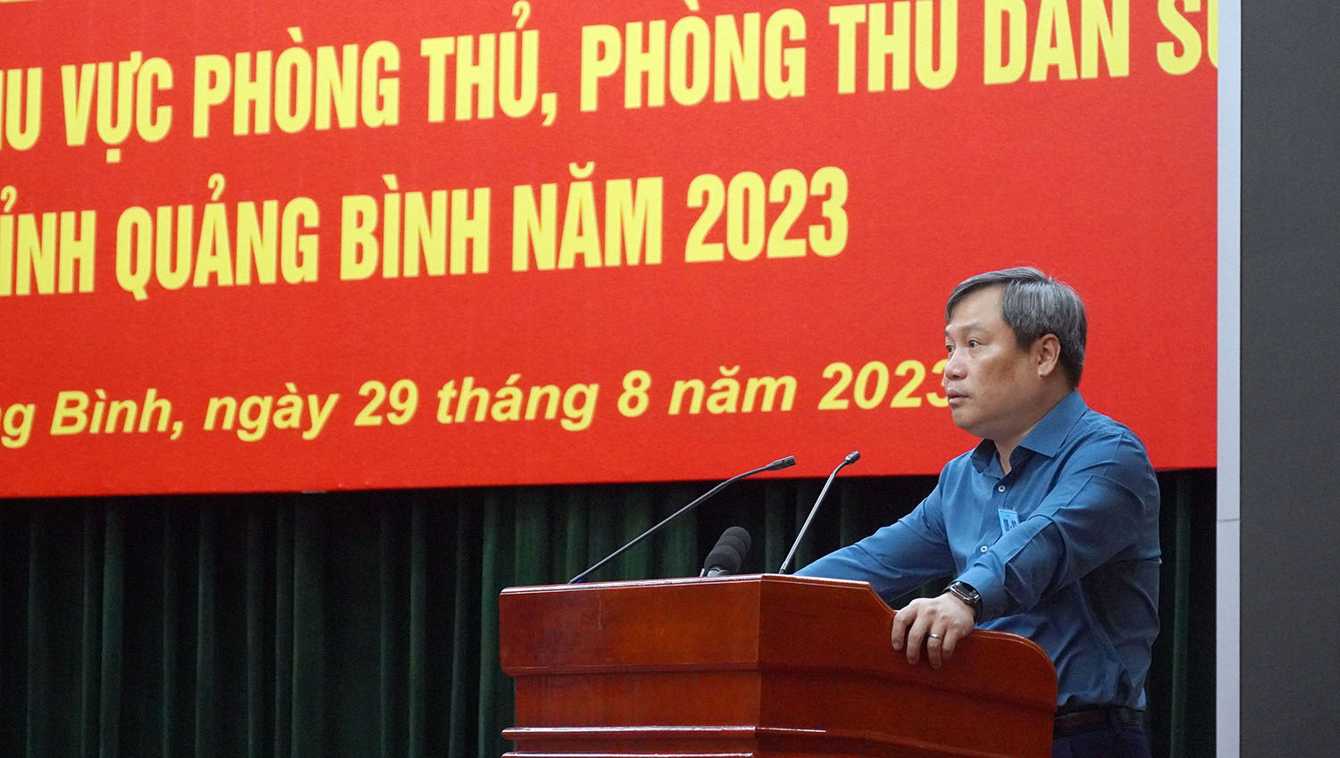 Đồng chí Vũ Đại Thắng, Ủy viên Trung ương Đảng, Bí thư Tỉnh ủy, Trưởng đoàn Đại biểu Quốc hội tỉnh, Trưởng ban Tổ chức diễn tập KVPT và PTDS tỉnh phát biểu nhận nhiệm vụ.