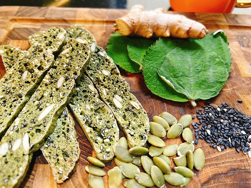 Bánh Biscotti lá gai của HTX Nông nghiệp số Quảng Bình được xem là sản phẩm mới tiềm năng.
