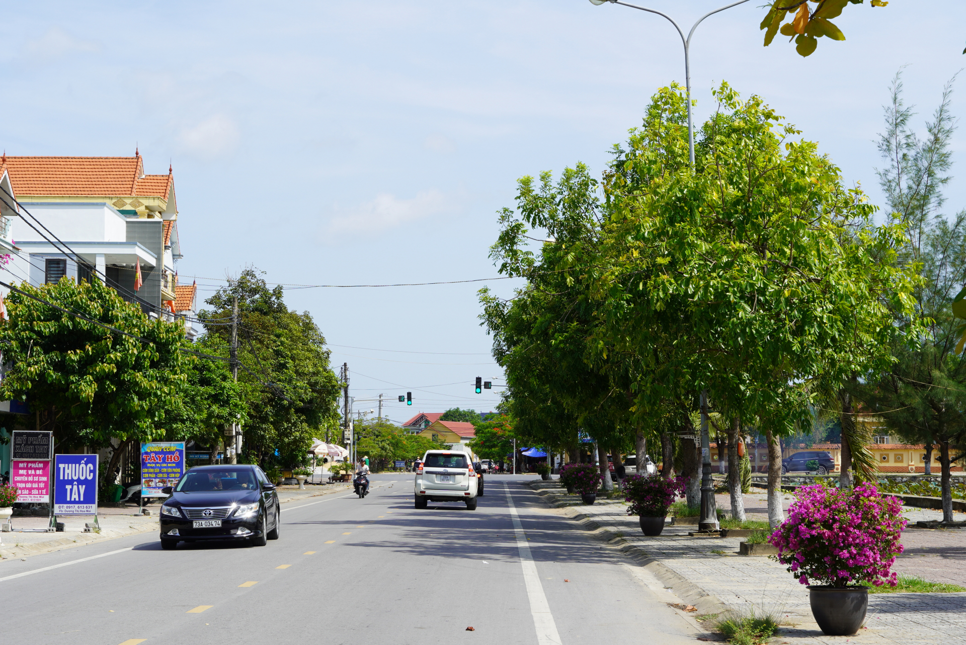 Nhà văn hóa thôn xã Bắc Trạch được đầu tư xây dựng quy mô, hiện đại.