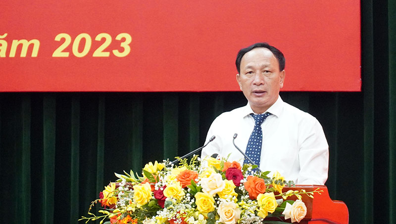 Đồng chí Phó Bí thư Thường trực Tỉnh ủy Trần Hải Châu khái quát các nhiệm vụ, giải pháp nửa cuối nhiệm kỳ