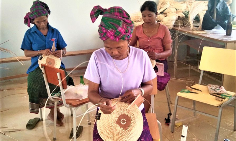  Những đường châm mây sắc sảo hơn của các học viên sau khi được đào tạo nghề