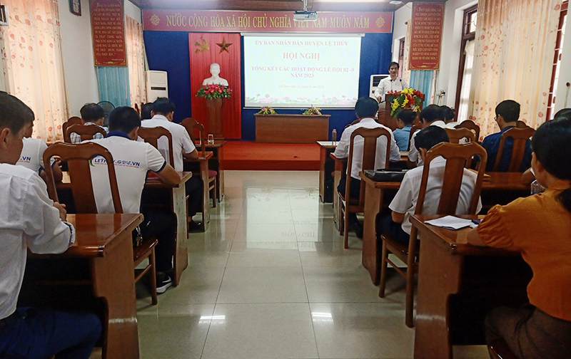 Toàn cảnh hội nghị.