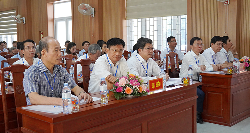 Các đại biểu dự hội thảo. 