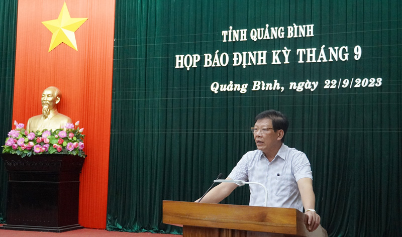 Đại diện lãnh đạo Sở Y tế thông tin về công tác phòng chống dịch bệnh trên địa bàn tỉnh năm 2023.