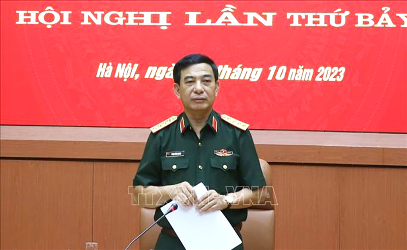 Chiều 1/10, tại Hà Nội, Đại tướng Phan Văn Giang, Ủy viên Bộ Chính trị, Phó Bí thư Quân ủy Trung ương, Bộ trưởng Bộ Quốc phòng chủ trì hội nghị Quân ủy Trung ương và gặp mặt các đồng chí Quân ủy Trung ương, đại biểu quân đội dự hội nghị Trung ương 8, khóa XIII.