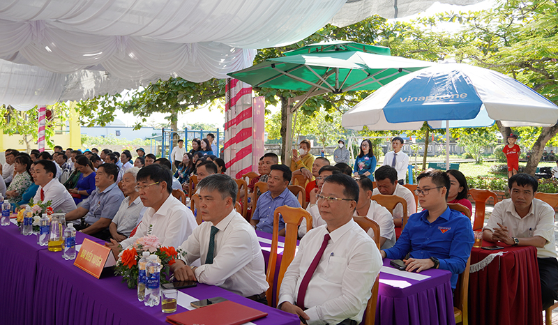 Các đại biểu tham dự lễ phát động.