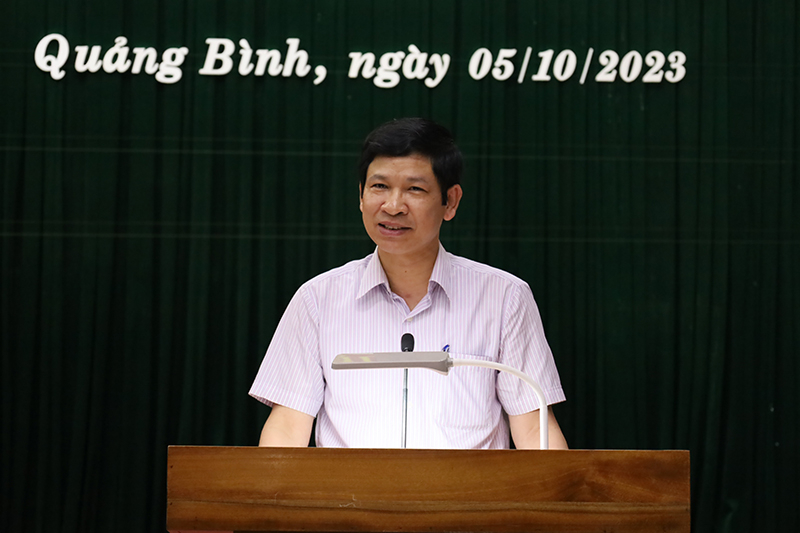 Đồng chí Phó Chủ tịch UBND tỉnh Hồ An Phong phát biểu chào mừng hội thảo. 