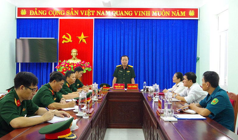 Kiểm tra tại Ban CHQS phường Đồng Sơn, TP. Đồng Hới.