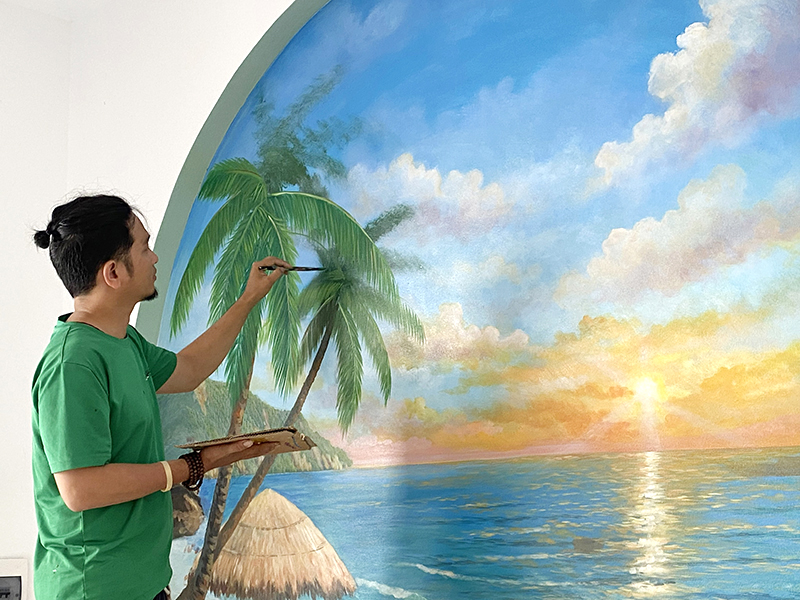 Tình yêu quê hương, đất nước được họa sĩ Trần Đình Luân gửi gắm vào những bức tranh của mình.