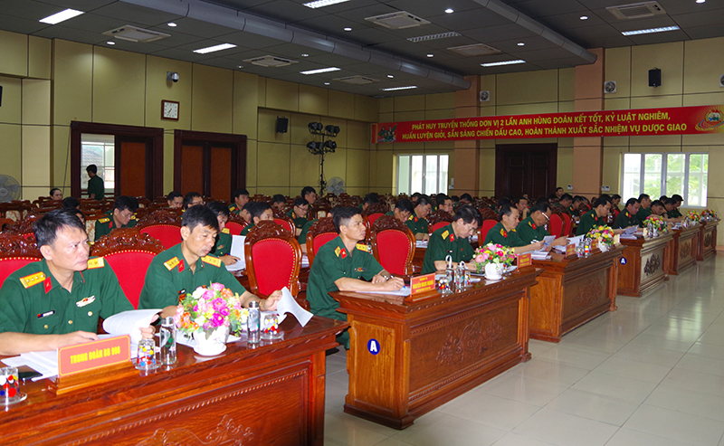 Đại biểu dự hội nghị.