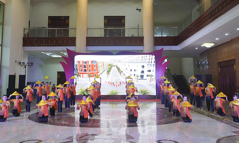 Một tiết mục biểu diễn ấn tượng tại liên hoan dân vũ toàn tỉnh.