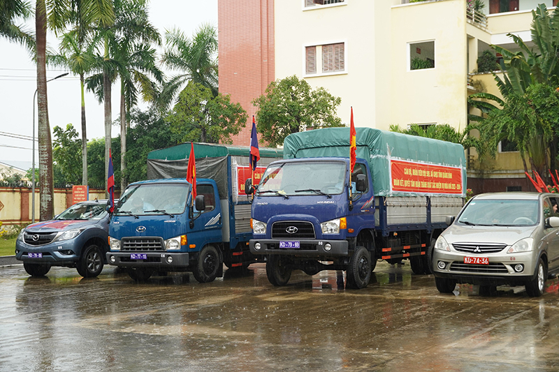 Xuất quân lên đường làm nhiệm vụ.