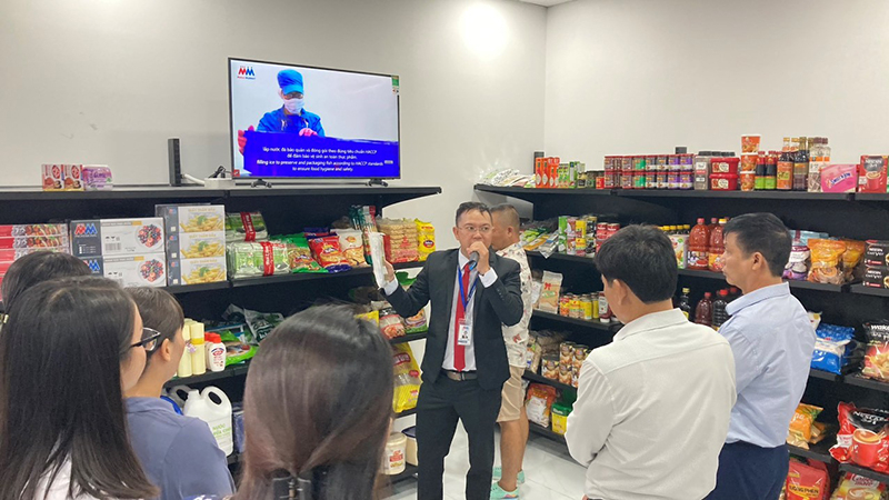 Đại diện MMVN giới thiệu các giải pháp kinh doanh tối ưu đến đại diện các nhà hàng, khách sạn và resort 