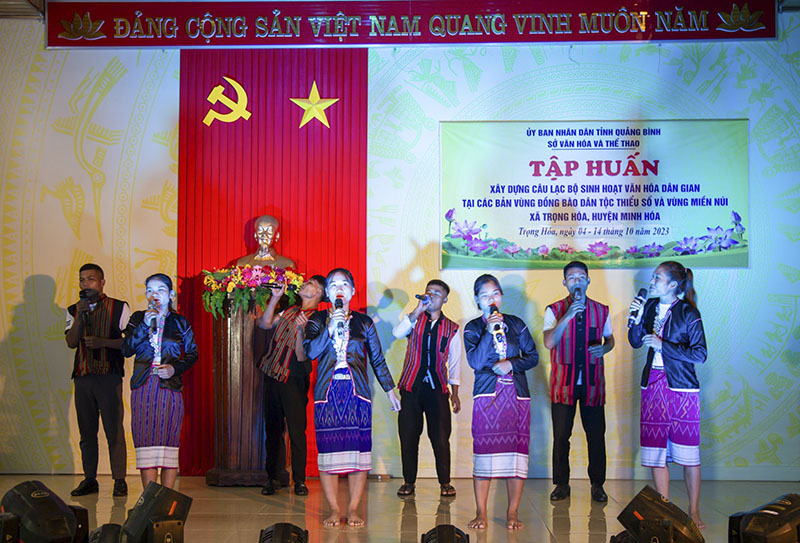 Một tiết mục văn nghệ do CLB biểu diễn