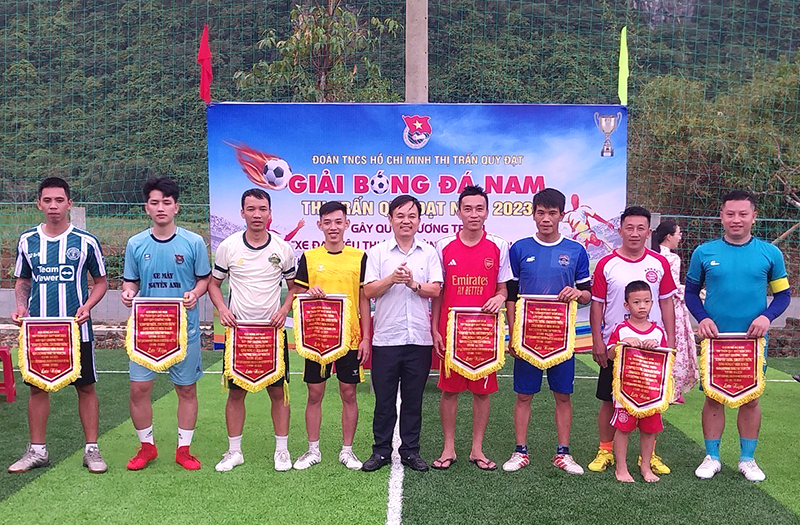 Đoàn Thanh niên thị trấn Quy Đạt huy động được trên 82 triệu đồng từ  