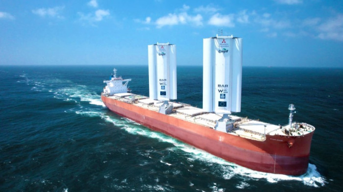 Tàu Pyxis Ocean trang bị hai cánh buồm gió cỡ lớn WindWings. Ảnh: mt.gov.vn