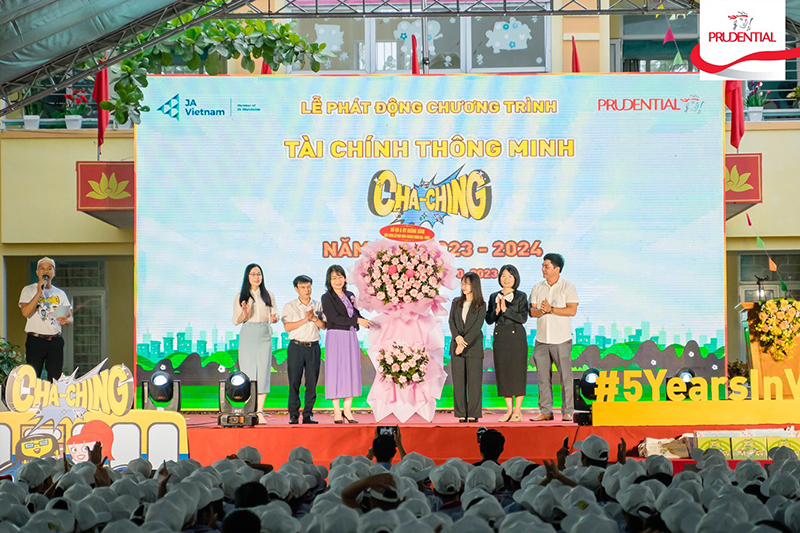 Prudential phát động dự án “Tài chính thông minh Cha-Ching”.