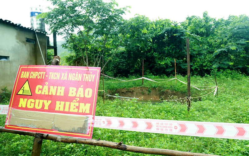 Xã Ngân Thủy đã khoanh vùng cảnh báo nguy hiểm.