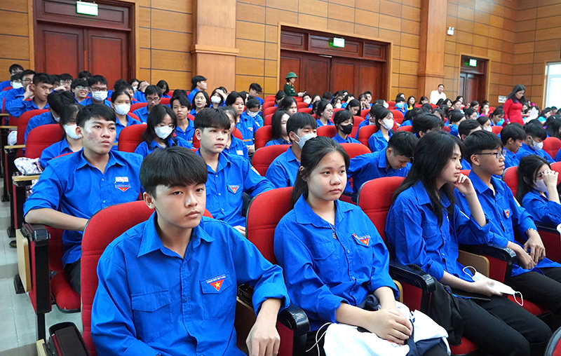 Đông đảo lực lượng đoàn viên thành niên trên địa bàn tham dự