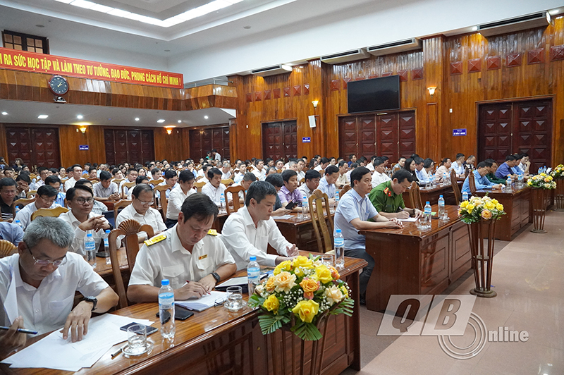 Các đại biểu dự hội nghị.