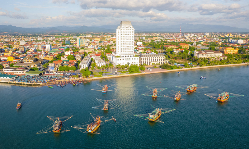 Về bến.