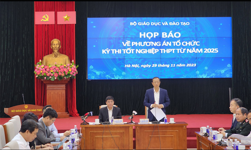 Quang cảnh buổi họp báo.
