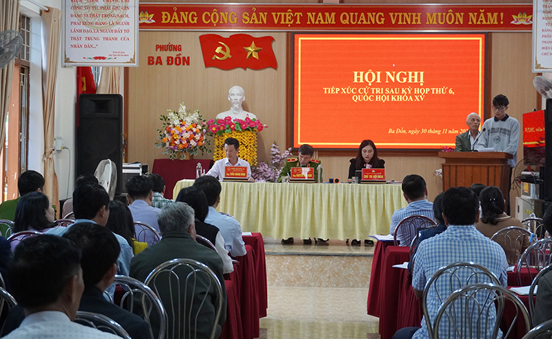 Đoàn ĐBQH tỉnh tiếp xúc với cử tri TX. Ba Đồn tại phường Ba Đồn sau kỳ họp thứ 6, Quốc hội khóa XV. 