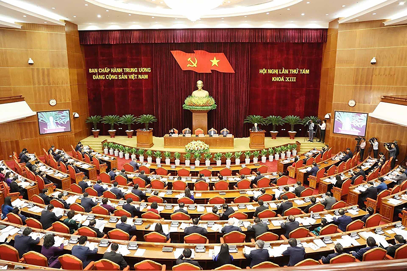 Một phiên họp hội nghị Trung ương 8, khóa XIII.