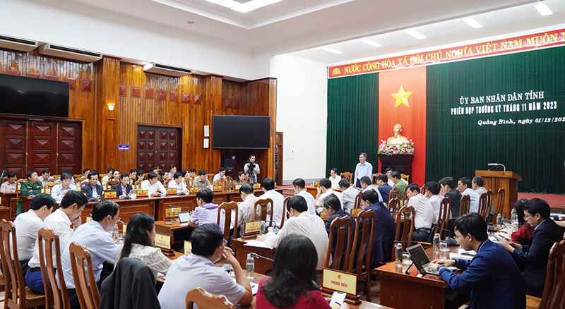 Toàn cảnh phiên họp.
