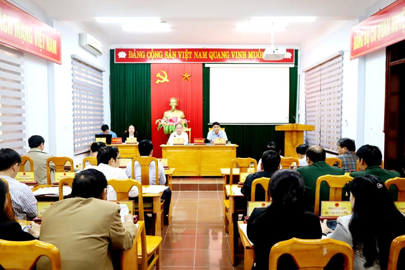 Các đại biểu tham dự kỳ họp.