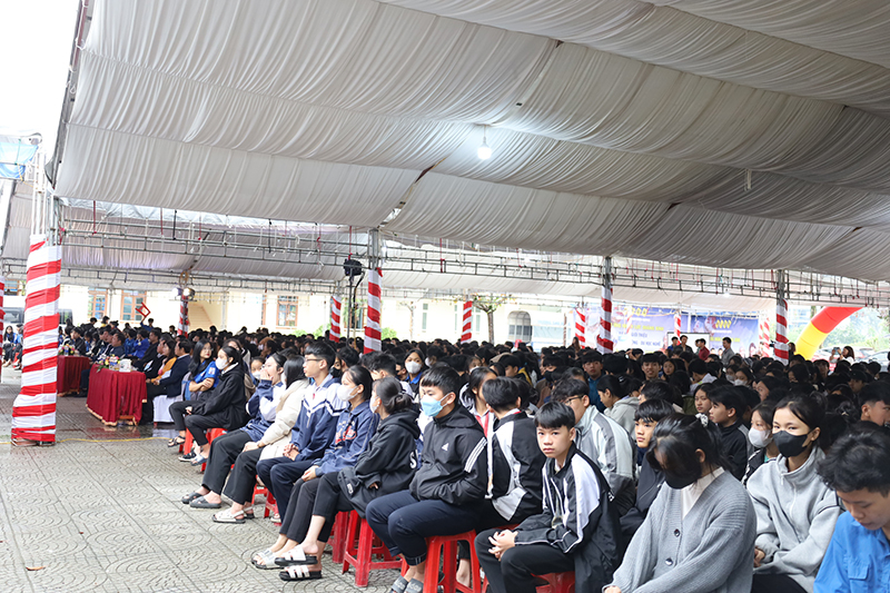 Ngày hội có sự tham gia của học sinh các trường THCS, THPT trên địa bàn. 