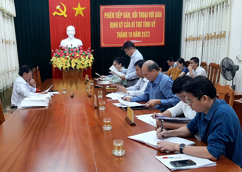 Các cơ quan chức năng công bố kết luận của đồng chí Bí Thư Tỉnh ủy chấm dứt việc xem xét đơn thư ông Nguyễn Văn Lương.