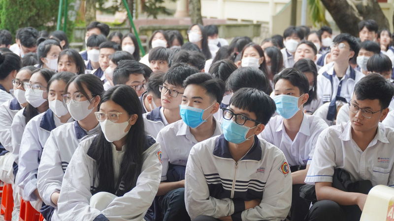 Nhân dân phấn khởi và đánh giá cao sự nỗ lực của tỉnh trong thực hiện chủ trương không thu học phí học kỳ I năm học 2023-2024.