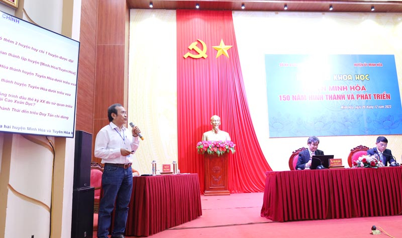 Các nhà khoa học trình bày tham luận tại hội thảo.