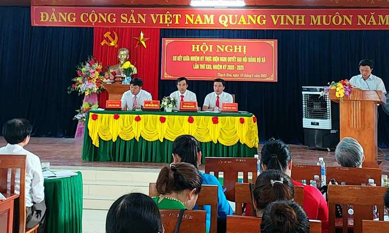 Công tác sơ kết giữa nhiệm kỳ 2020-2025 là một trong những hoạt động được chú trọng ở các tổ chức cơ sở đảng trong năm 2023. Ảnh: M.N