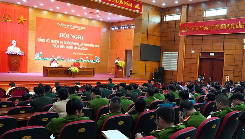 Toàn cảnh hội nghị.