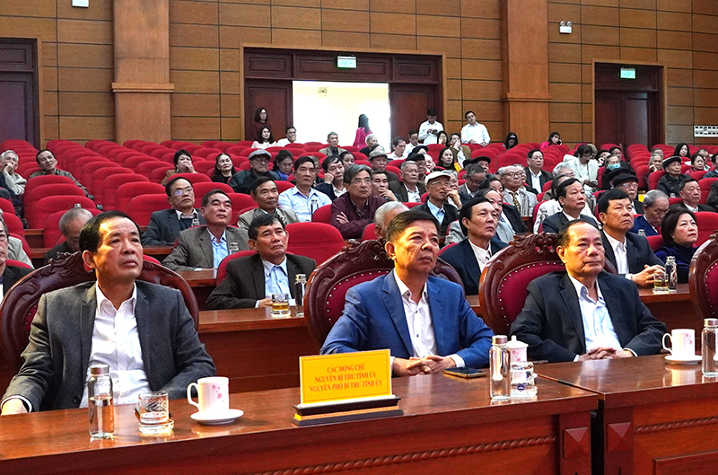 Các đại biểu dự buổi gặp mặt. 