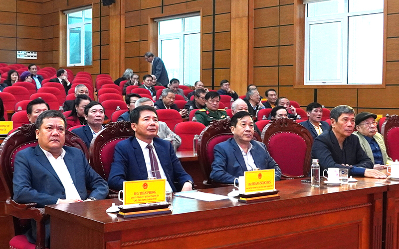 Các đại biểu dự buổi gặp mặt. 