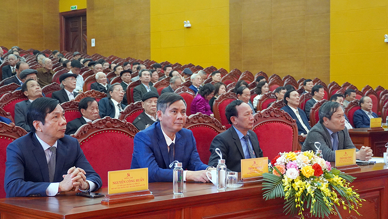 Các đồng chí lãnh đạo tỉnh dự buổi gặp mặt