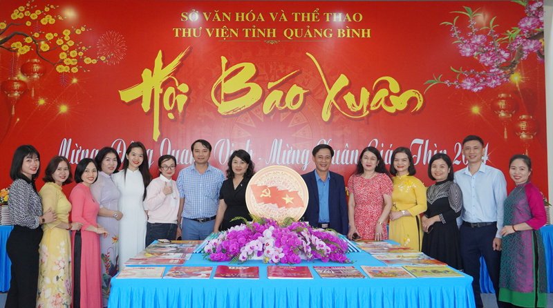 Cán bộ, nhân viên Thư viện tỉnh